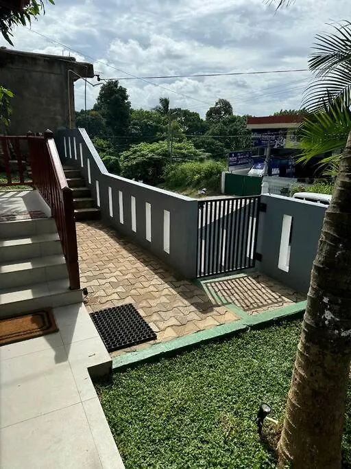 Family-Friendly Private Villa With Mountain Views Near Kandy