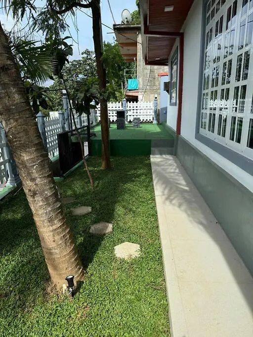 Family-Friendly Private Villa With Mountain Views Near Kandy